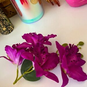 Pretty Plum/magenta hair orchid 🪷 Hair flower